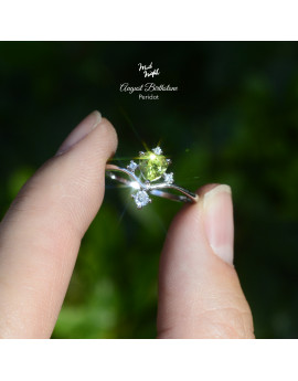 August Birthstone-Antique Heart Ring